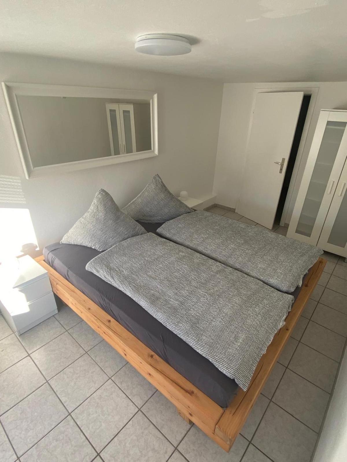 Appartement Gemuetliche, Ruhig Gelegene In *